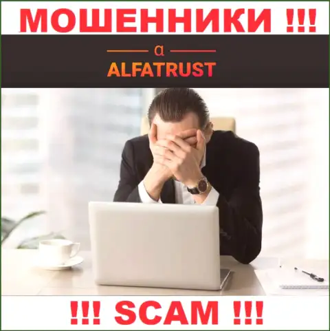На сайте мошенников AlfaTrust не говорится о их регуляторе - его просто нет